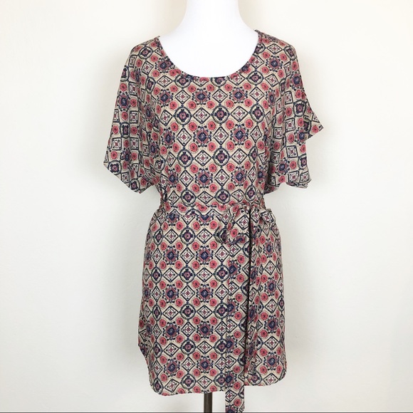 B_envied Tops - 🛍 $6 SALE B_envied Patterned Tunic / Minidress